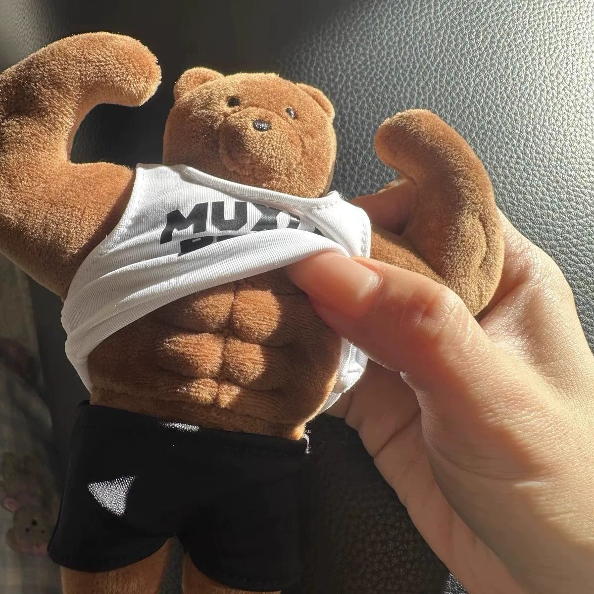 Cute Muscle Bear Keychain Funn - đánh giá và giá Health Wellness Gifts